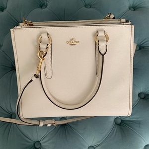 Ivory Coach Handbag Great Condition
